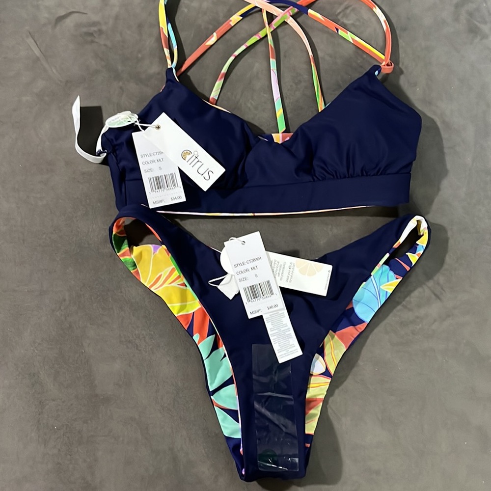 Citrus NWT bikini reversible navy/floral small orange purple white brown